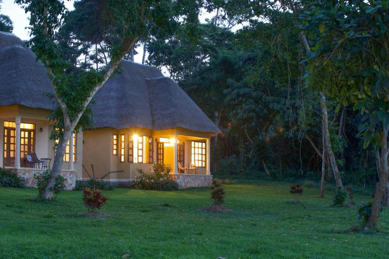 Brovad Sands Lodge Kalangala Eksteriør bilde