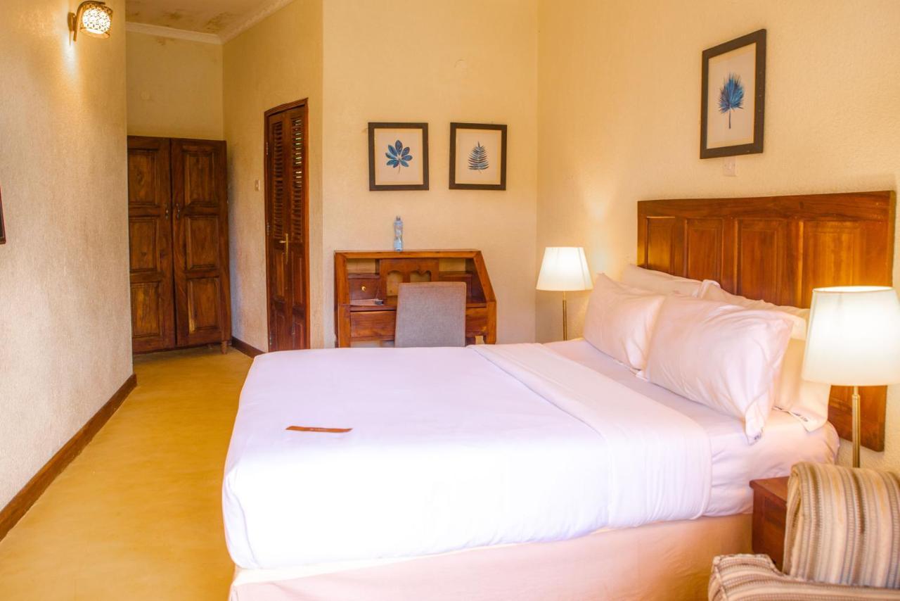 Brovad Sands Lodge Kalangala Eksteriør bilde