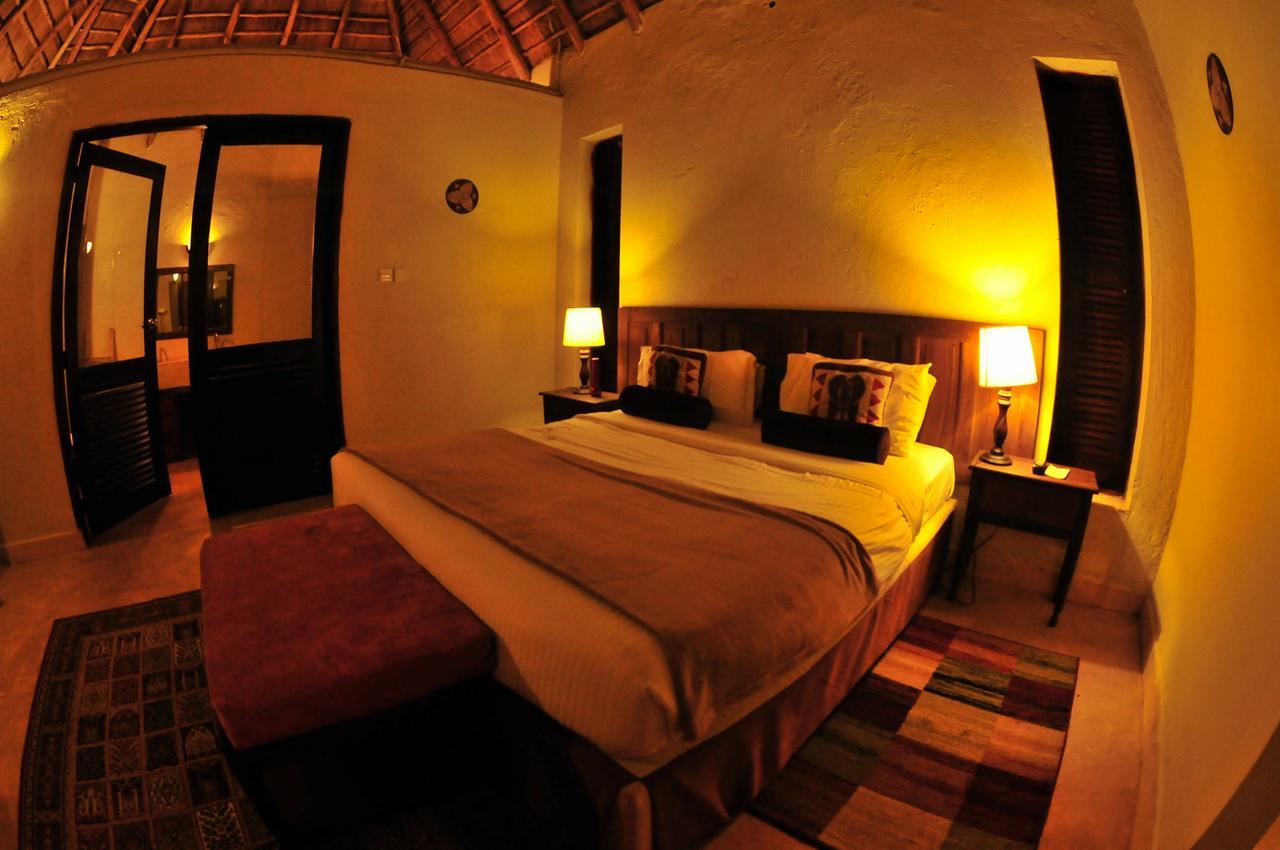 Brovad Sands Lodge Kalangala Eksteriør bilde